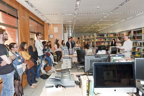 Estudiantes de filología de la Universidad Rovira i Virgili realizan una visita guiada por el CCHS